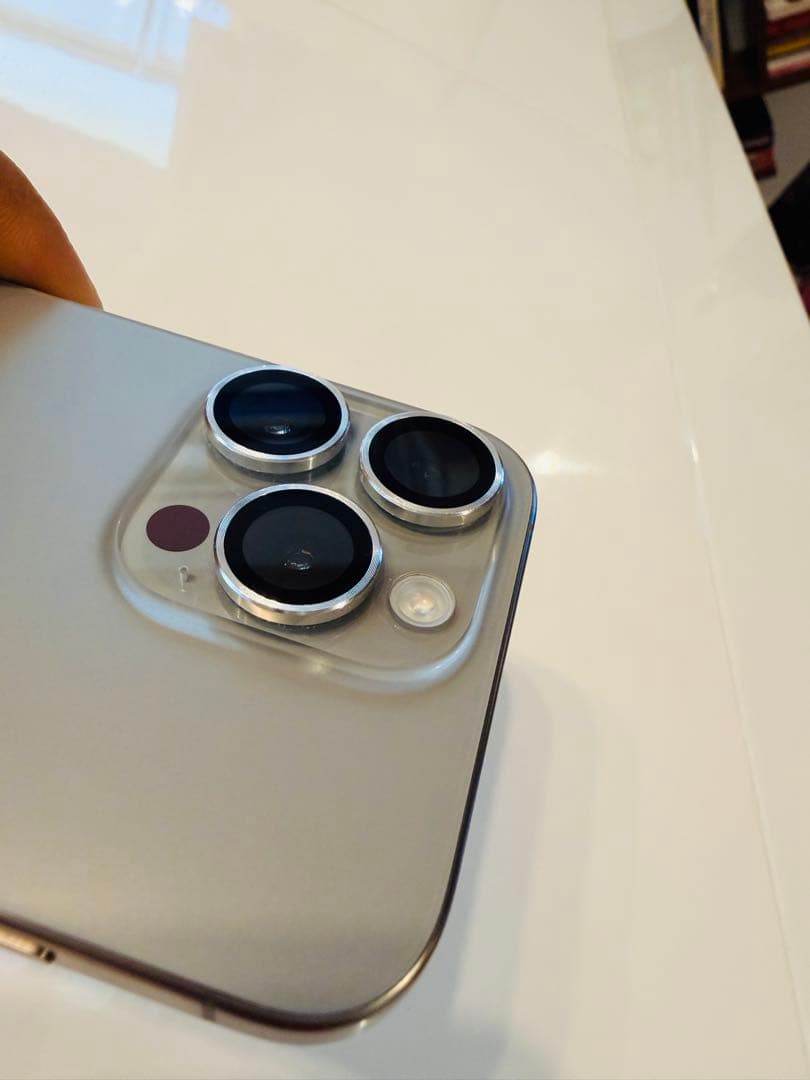 iPhoneアクセサリー Iphone 15 pro on sell with 2 case