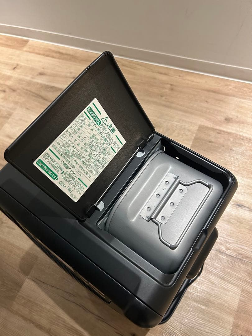 ブラックフライデー❣️ 2023年製　ダイニチ石油ファンヒーター