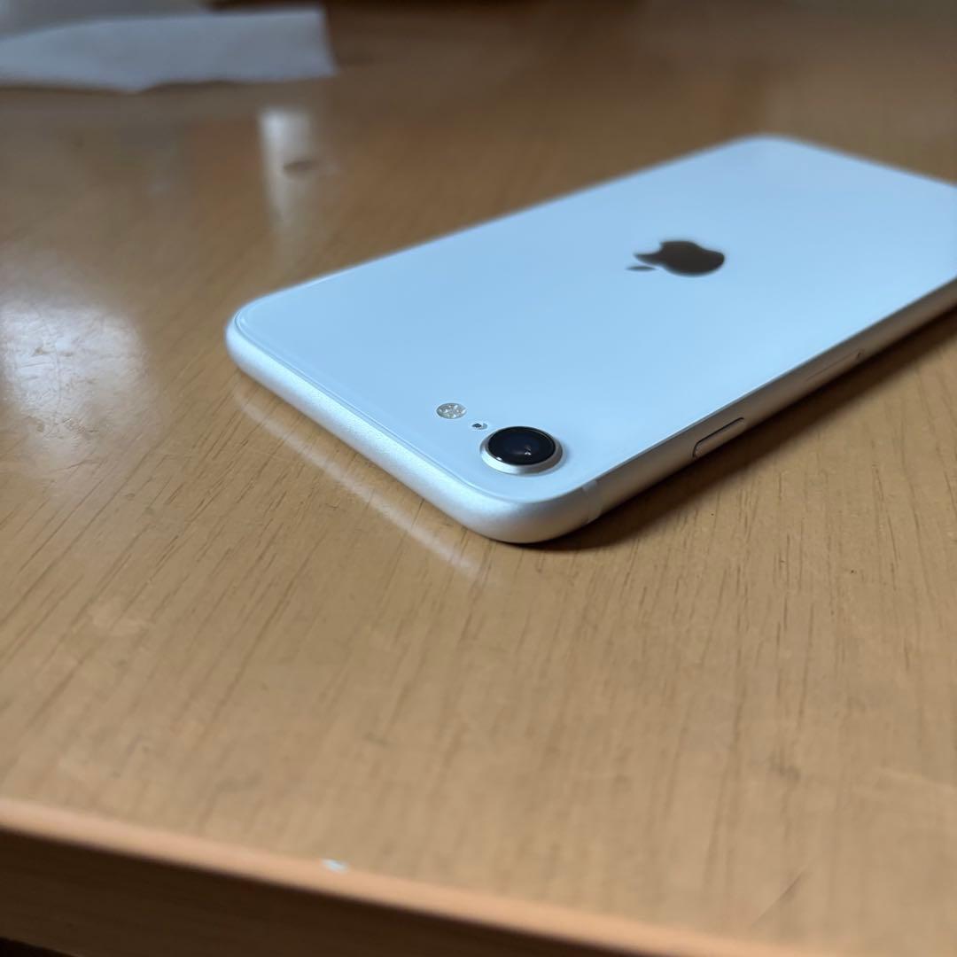 【ジャンク品】iPhone SE(第３世代) 128GB スターライト 本体