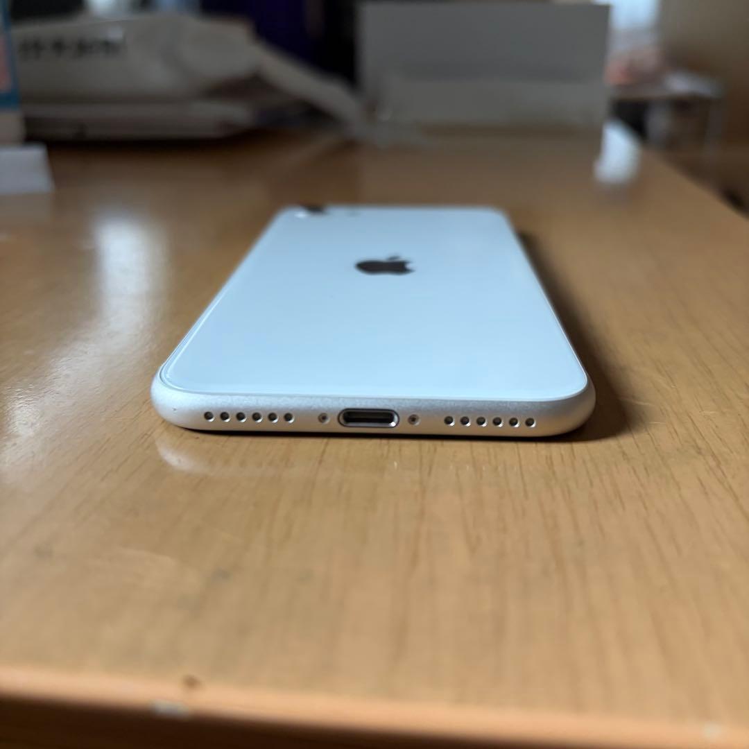 【ジャンク品】iPhone SE(第３世代) 128GB スターライト 本体