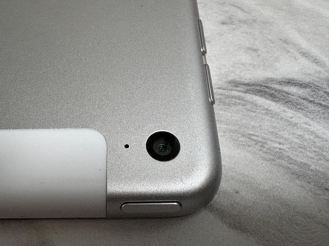 iPad Air 2 128GB Wi-Fi Cellular 充電器なし