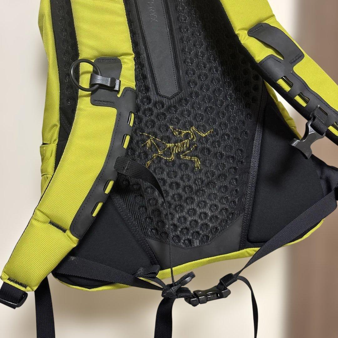 アークテリクス リュック アロー16 ブラック×ライムグリーン