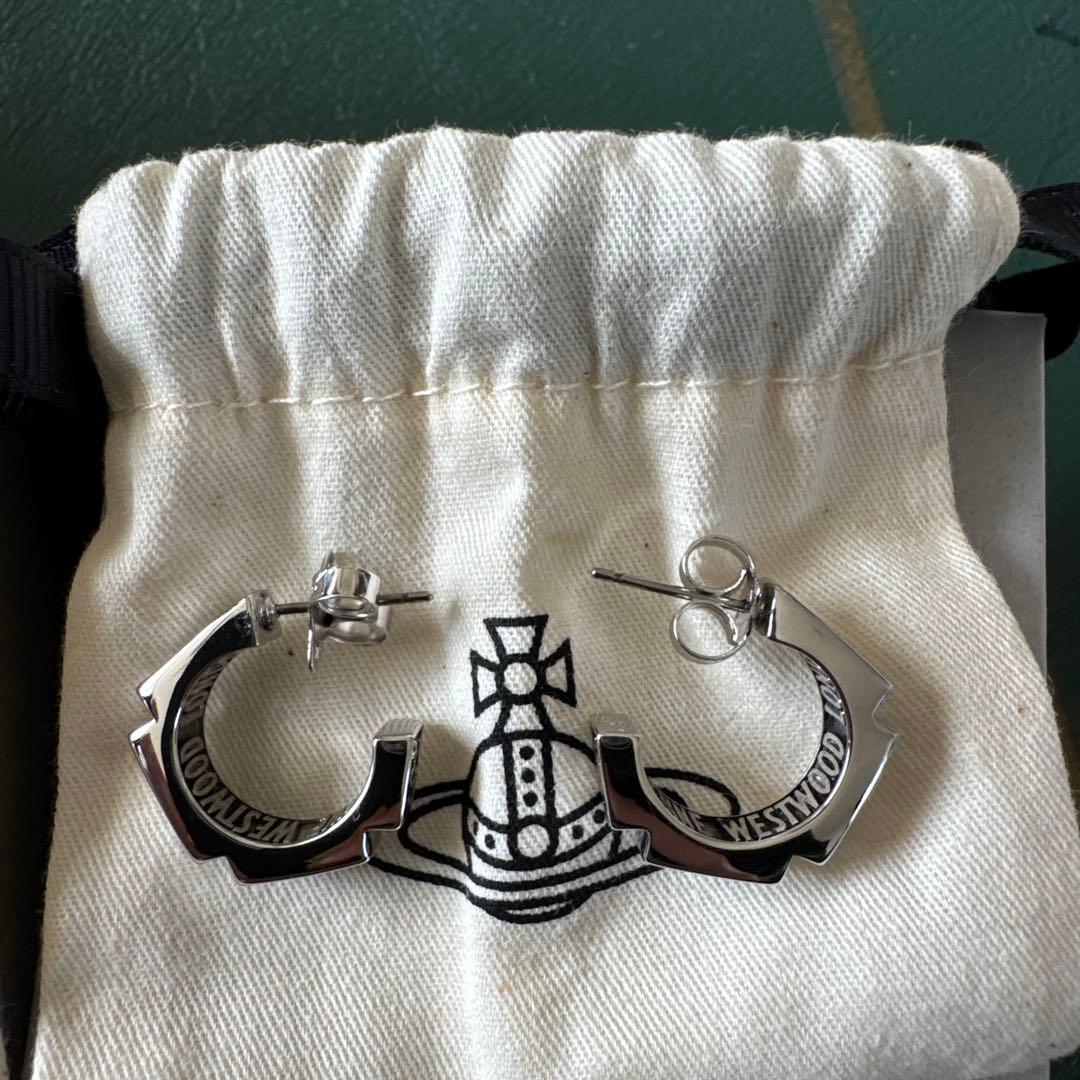 Vivienne Westwood シルバーフープピアス