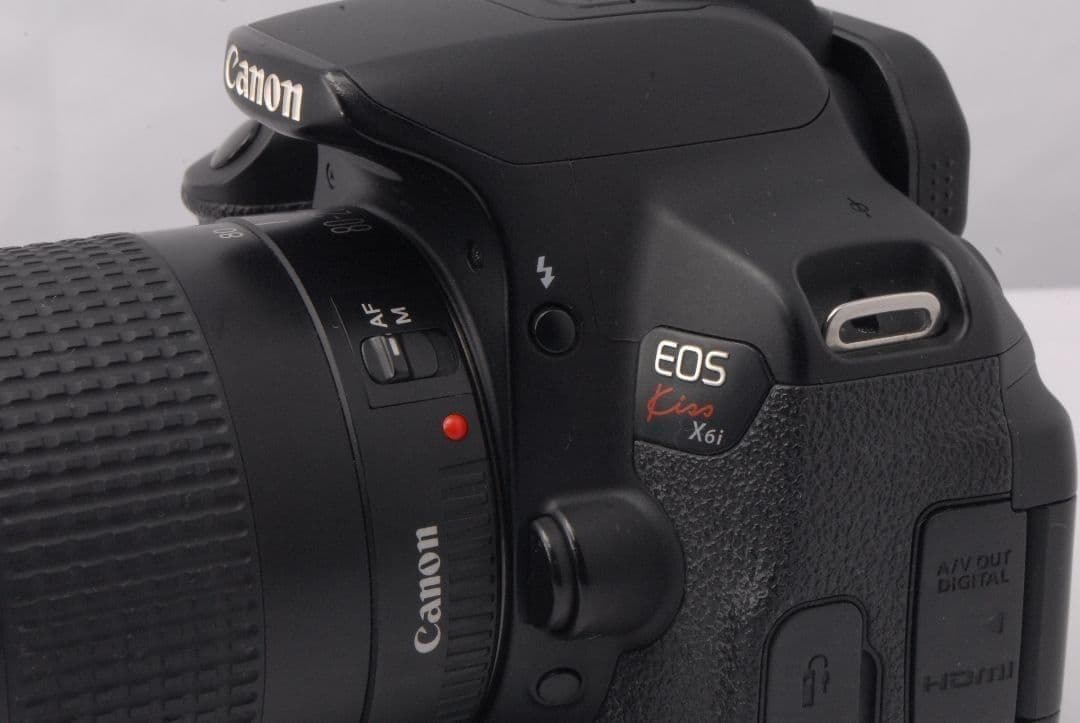 Canon EOS Kiss X6i★バリアングル液晶レンズ付き一眼レフカメラ★
