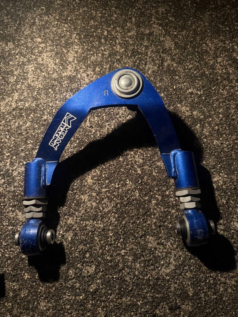 20クラウン　メーガンレーシング　アッパーアーム