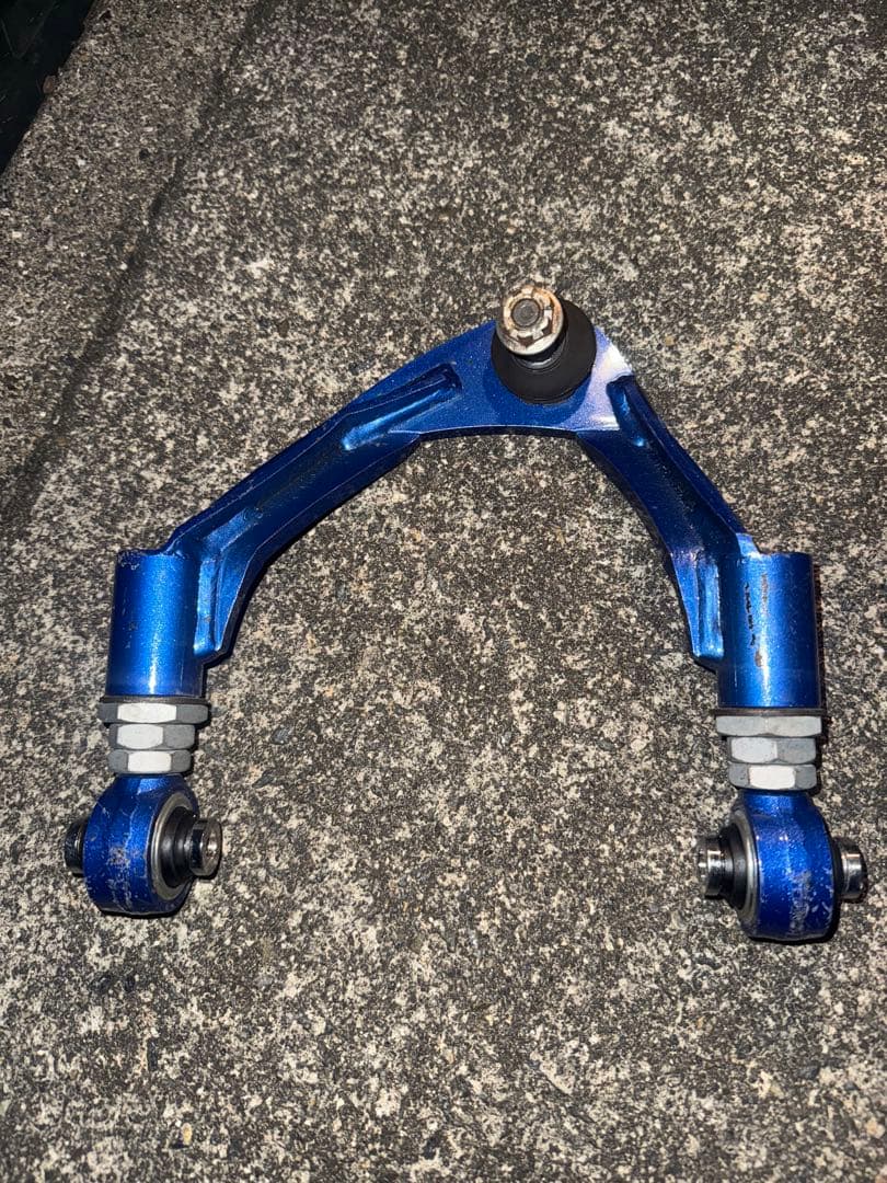 20クラウン　メーガンレーシング　アッパーアーム