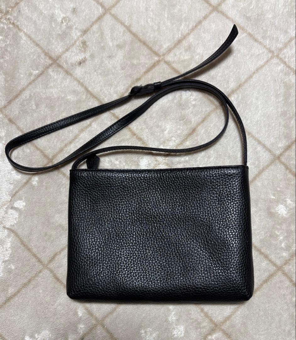 HushTug ブラック サコッシュ