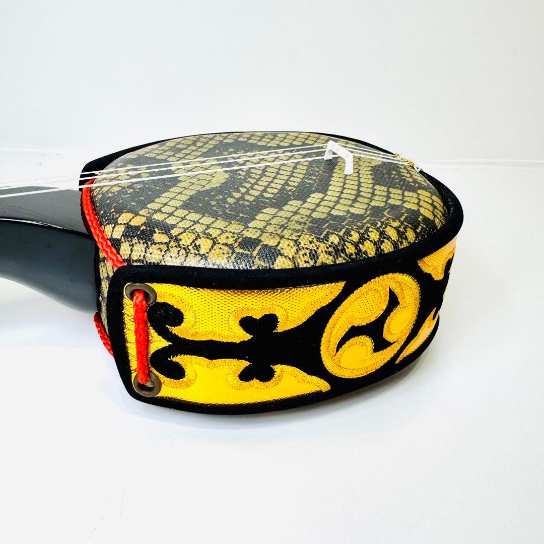 【美品】沖縄三線 人工皮 三味線 合皮 ヘビ皮柄 ケース付属 爪付き