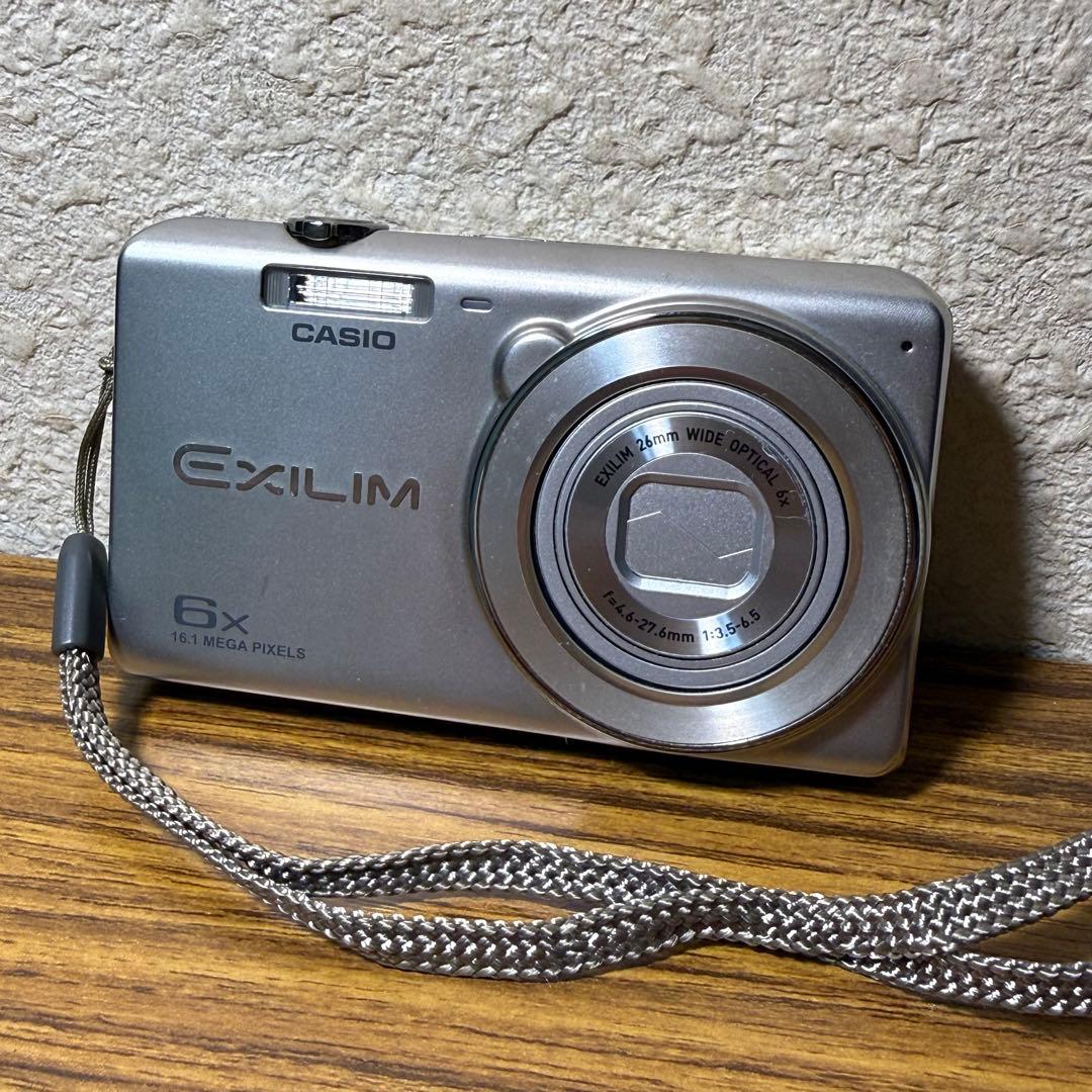CASIO EXILIM EX-ZS20 デジカメ シルバー 箱 ケース付き
