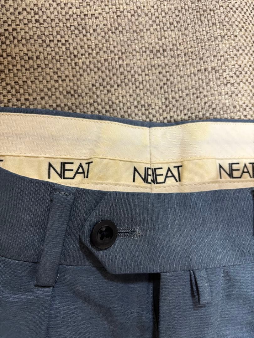 NEAT　スラックス
