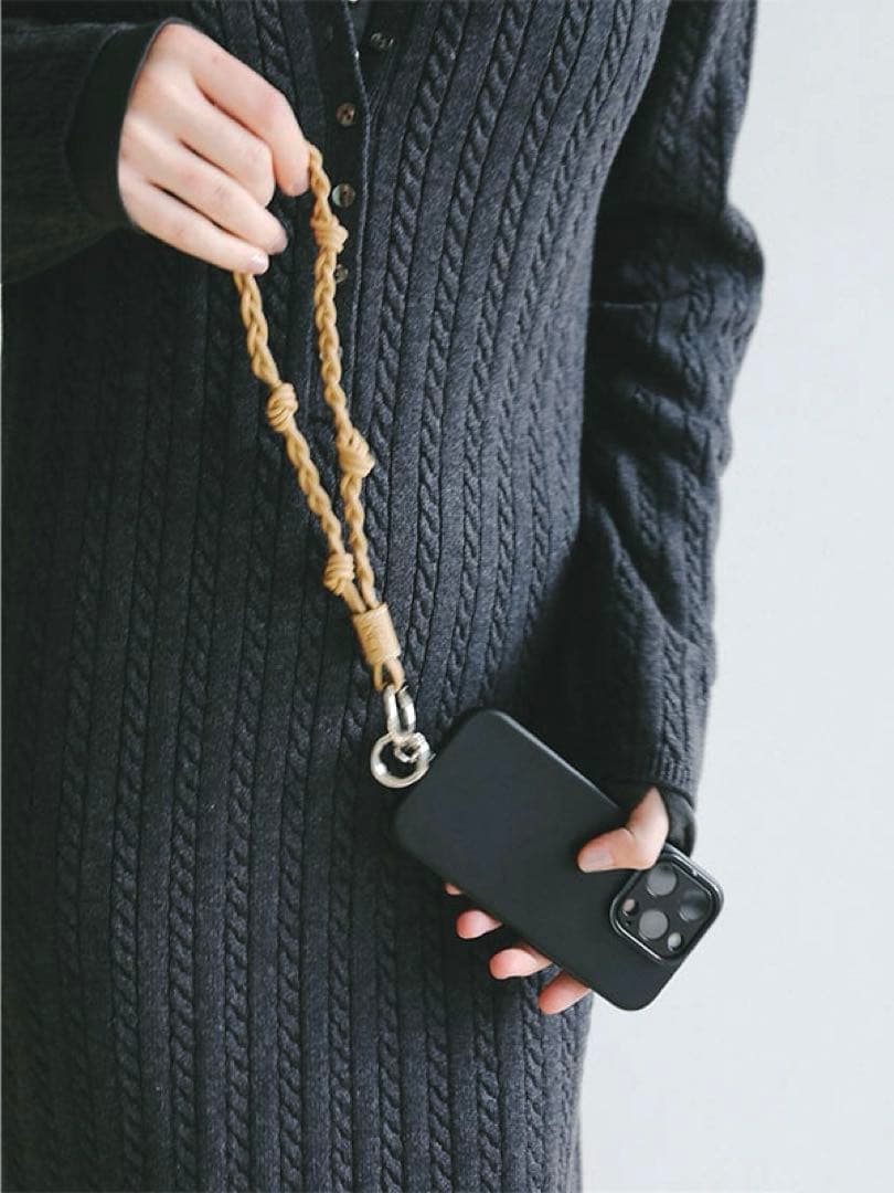 ETRE TOKYO 新作 完売 レザーコードショートマルチストラップ レザー