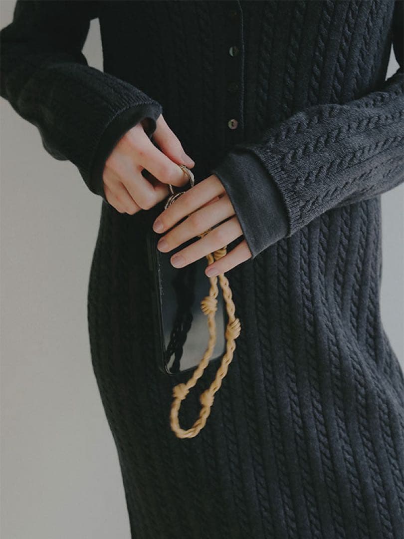 ETRE TOKYO 新作 完売 レザーコードショートマルチストラップ レザー