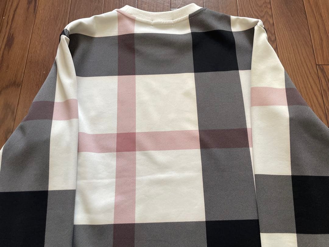 新品　バーバリークレストブリッジニット　M