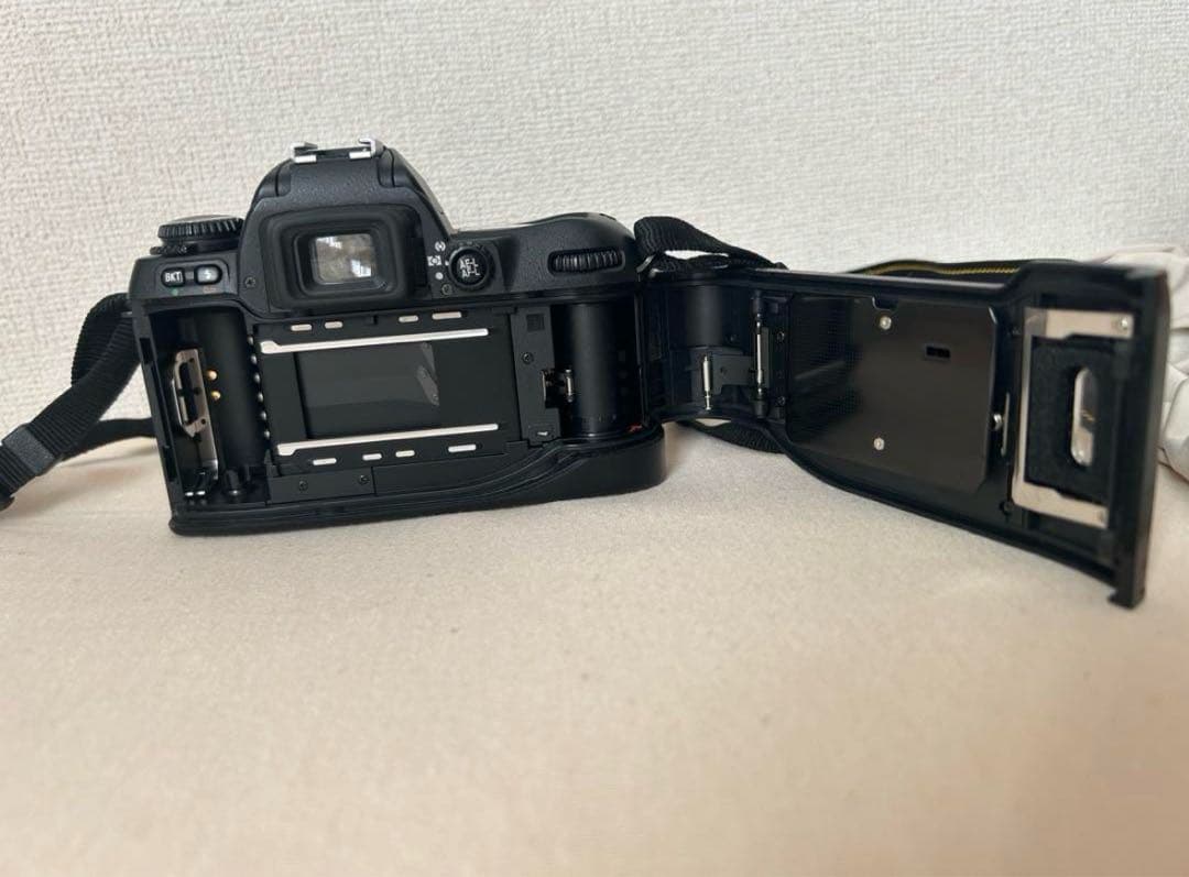 フィルムカメラ Nikon F80Nikon AF NIKKOR 28-105mm