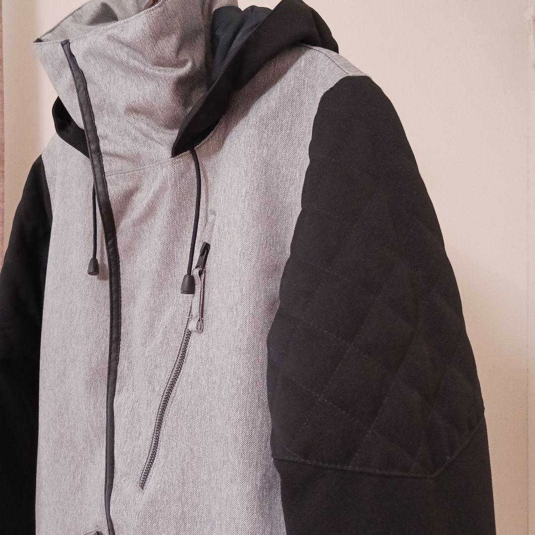 【美品】VOLCOM スノーボードウェアジャケット レディースＳサイズ