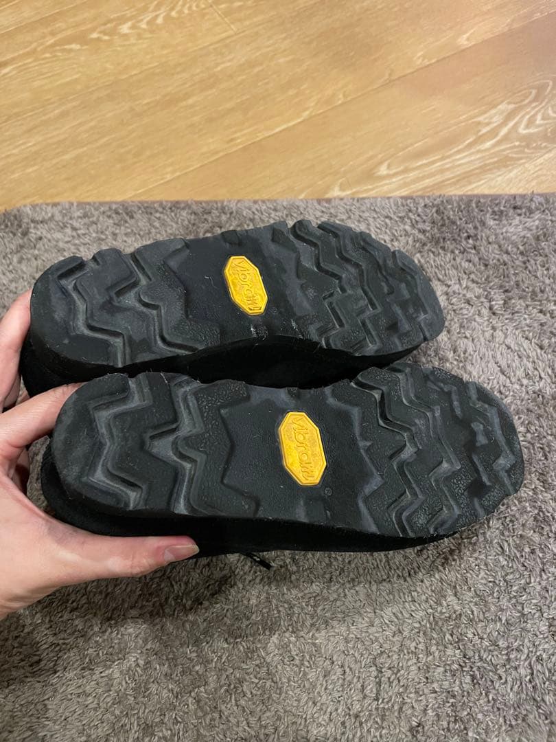 クラークス　ワラビーブーツゴアテックス （ブラックスエード）24センチ