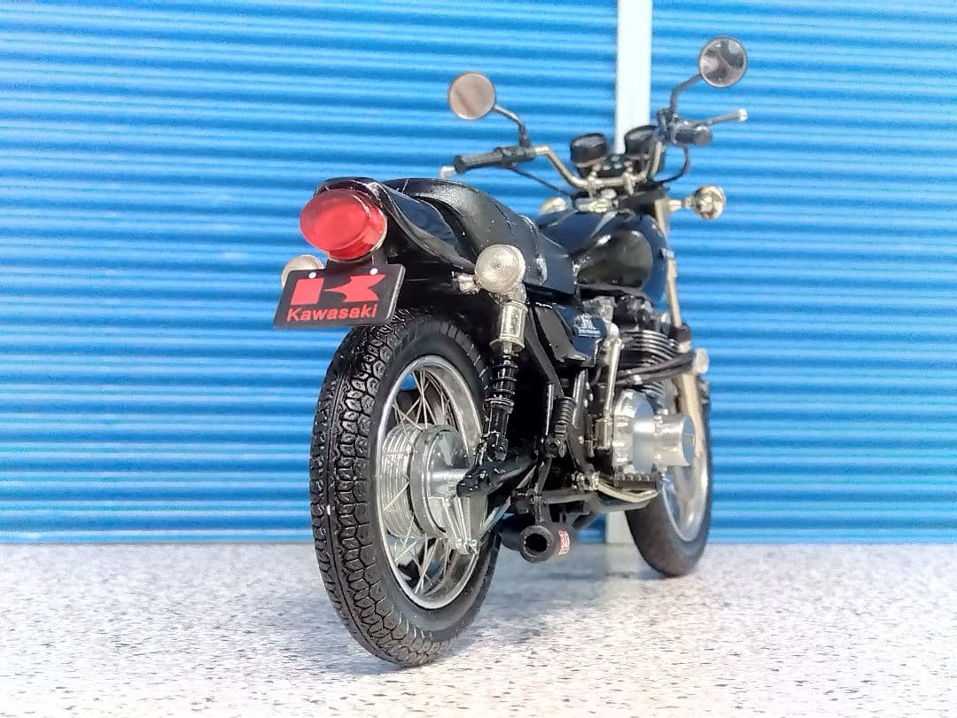 ミニカー1/18 マルサン鉄馬 KAWASAKI ZⅡ カスタム 黒豆仕様