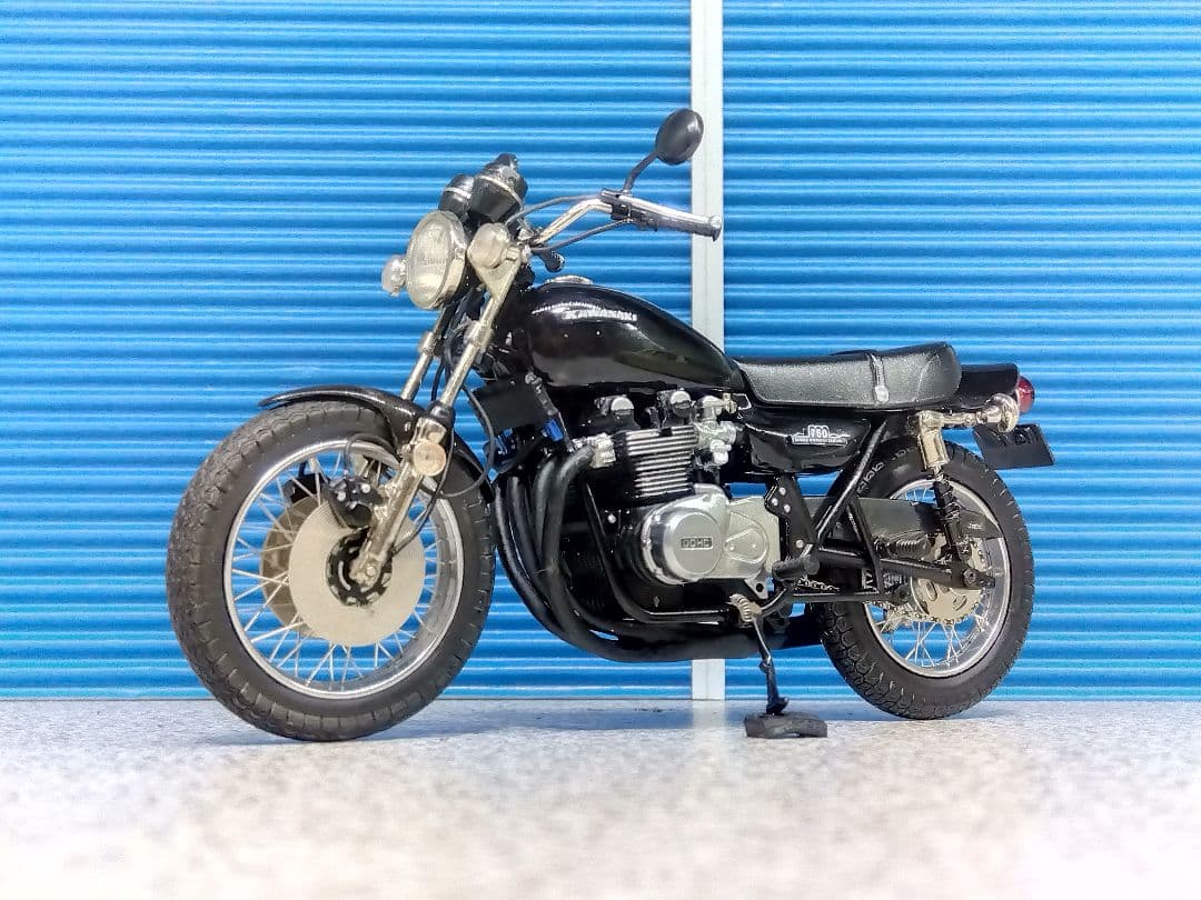 ミニカー1/18 マルサン鉄馬 KAWASAKI ZⅡ カスタム 黒豆仕様