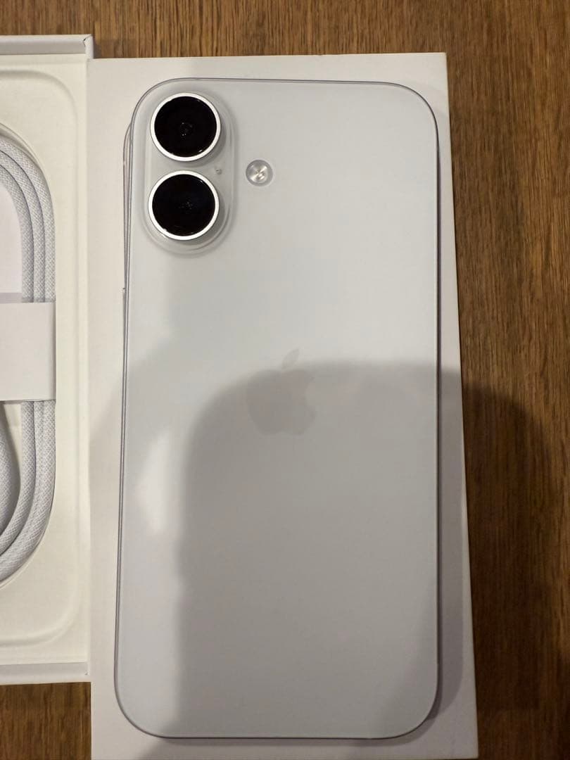 スマートフォン本体 Apple iPhone 16 White 128GB