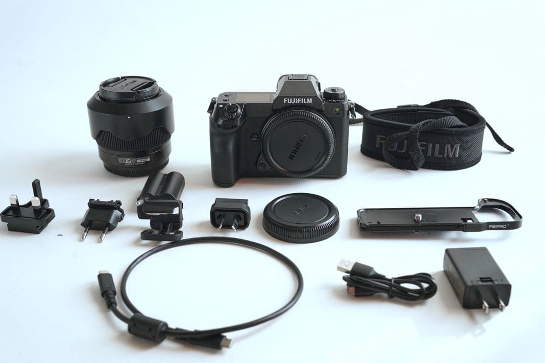 GFX50sⅡ レンズキットGF35-70mm おまけ付き　シャッター数826