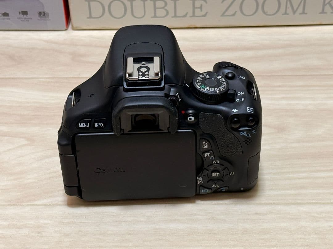 Canon EOS Kiss X5 ダブルズームキットEF-S18-55mm