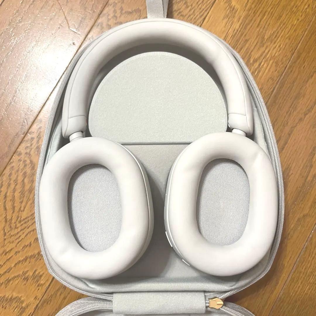 ワイヤレスノイズキャンセリングステレオヘッドセット WH-1000XM5