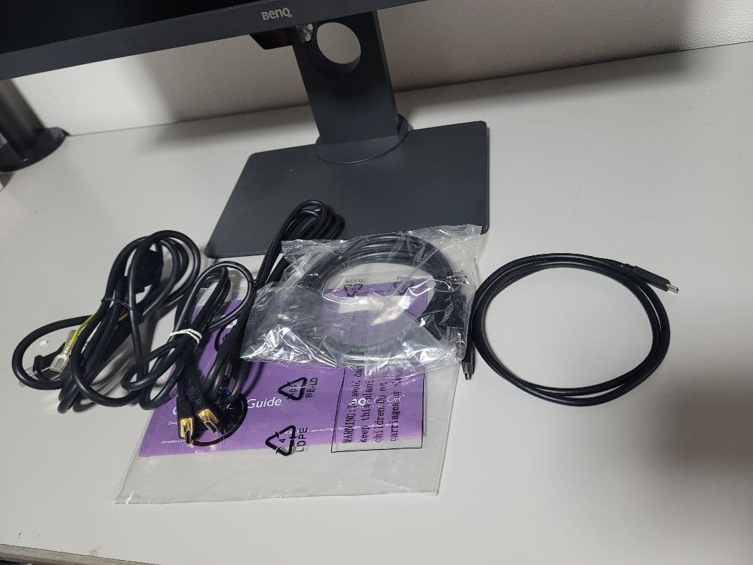 BenQ PD2705Q WQHD 27インチ　デザイナー向けモニター