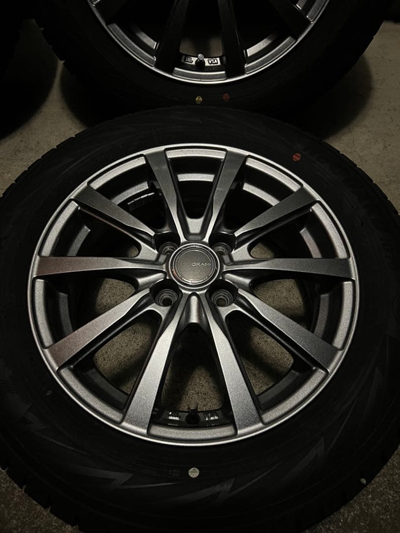 ヨコハマ スタッドレス 175/65R15 4H 23年製 イボ残り 4本セット