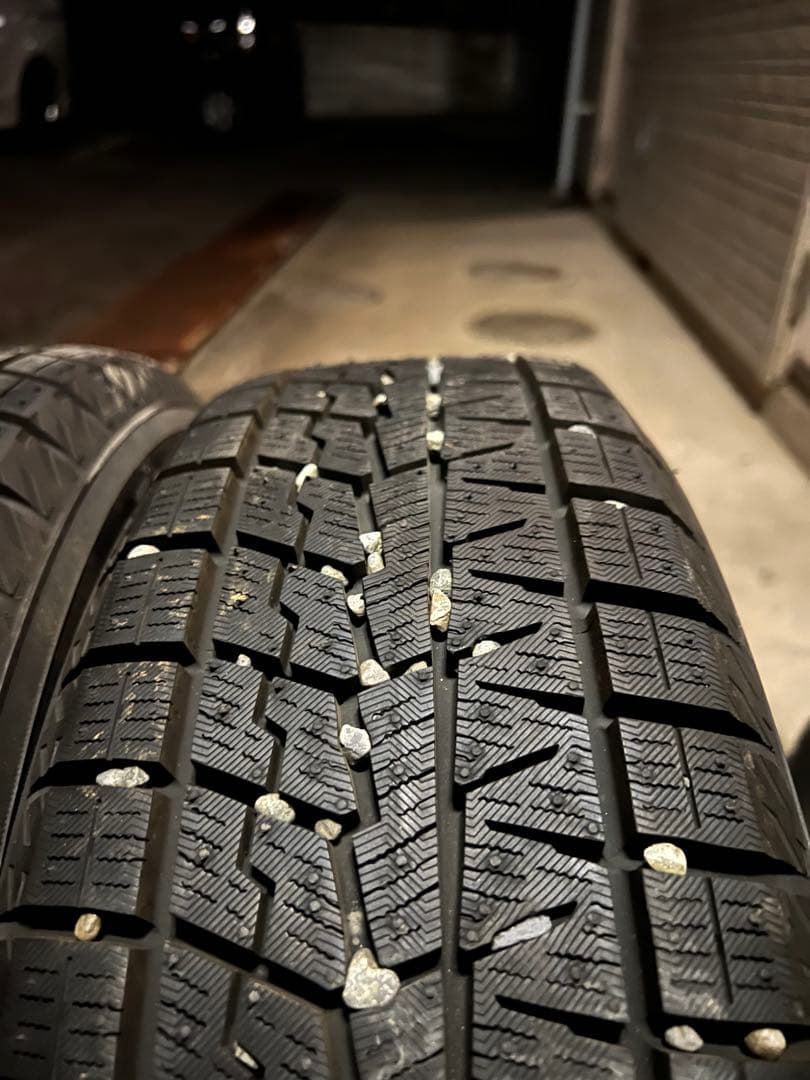 ヨコハマ スタッドレス 175/65R15 4H 23年製 イボ残り 4本セット