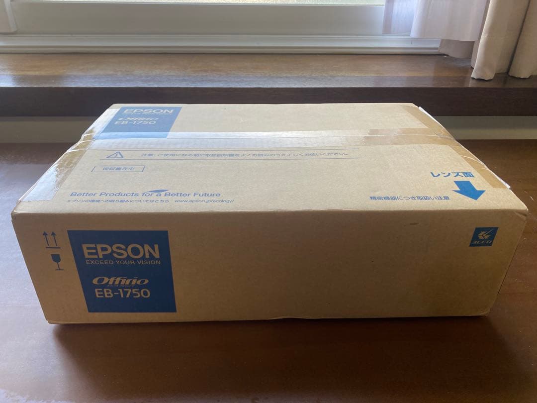 EPSON EB-1750 プロジェクター本体　epson offirio