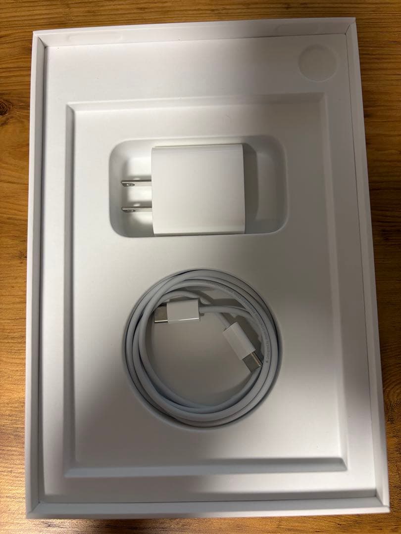 Apple iPad mini 第6世代 64Gスターライト美品バッテリー100