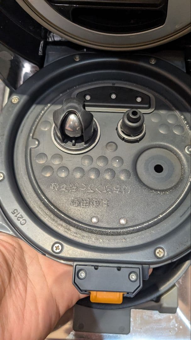 美品象印の家庭用圧力IH炊飯ジャー 「炎舞炊き」NW-KA10型