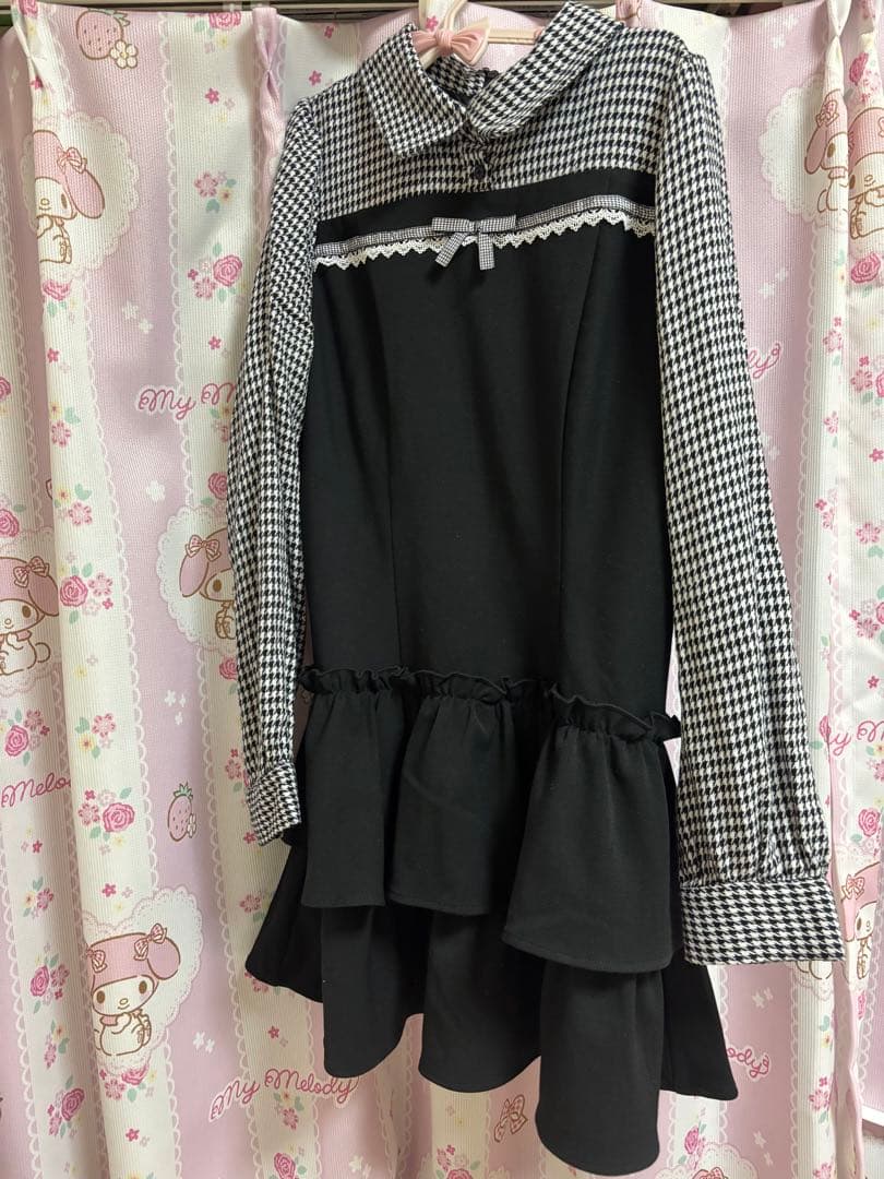 エブリン evelyn ティアードミニワンピース op 長袖 ブラック