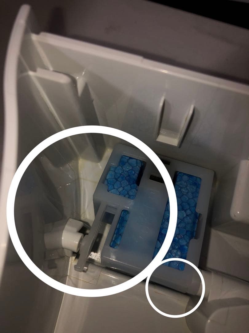 2023年製！SHARP 加湿空気清浄機　KC-P50-W