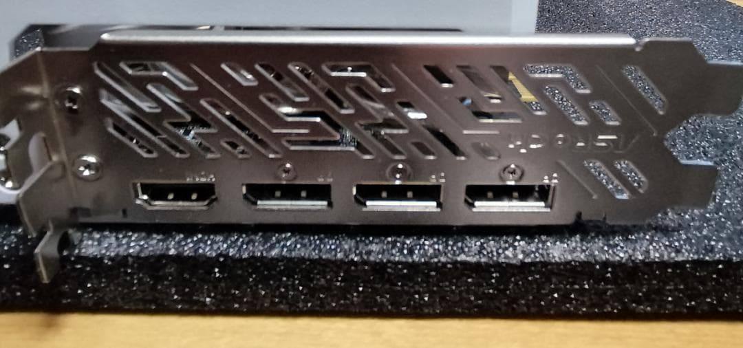 グラフィックボード・グラボ・ビデオカード ASRock RX 7800 XT Steel Legend 16GB OC