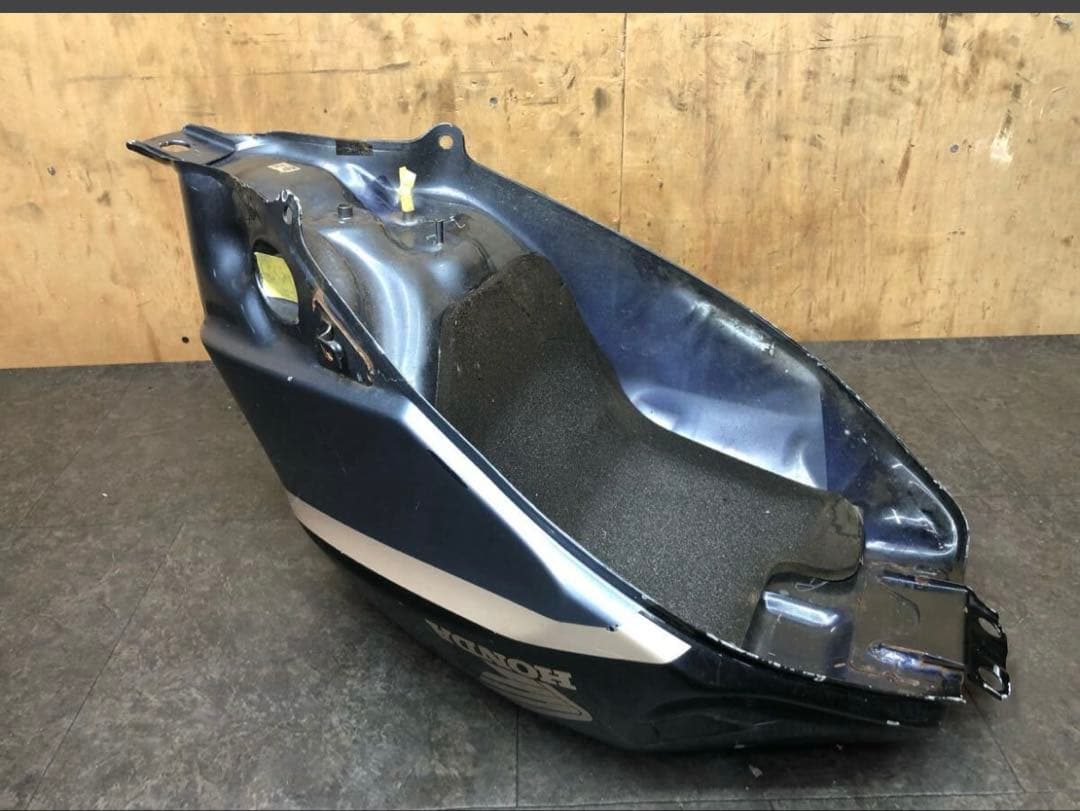 mc19 燃料タンク　黒　cbr