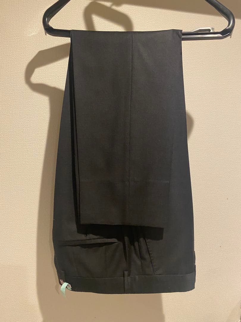 K*様 【ほぼ新品】BOSS ダークグレー ビジネススーツ　セットアップ