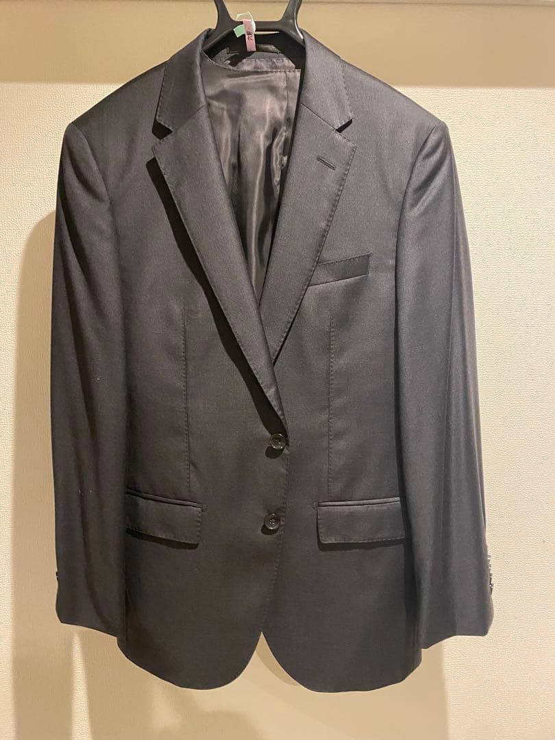 K*様 【ほぼ新品】BOSS ダークグレー ビジネススーツ　セットアップ