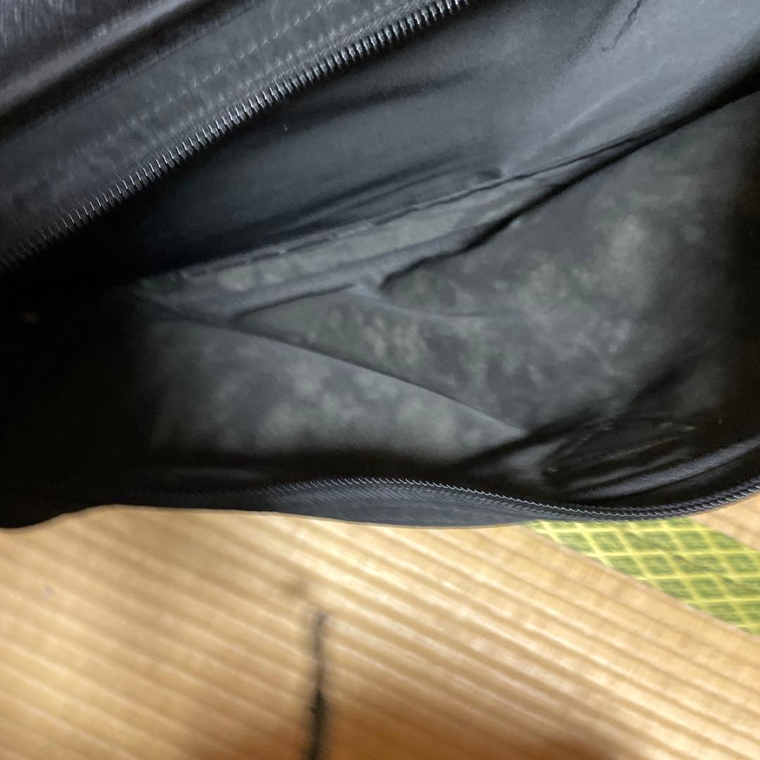 PRADA ブラック ナイロン ビジネスバッグ