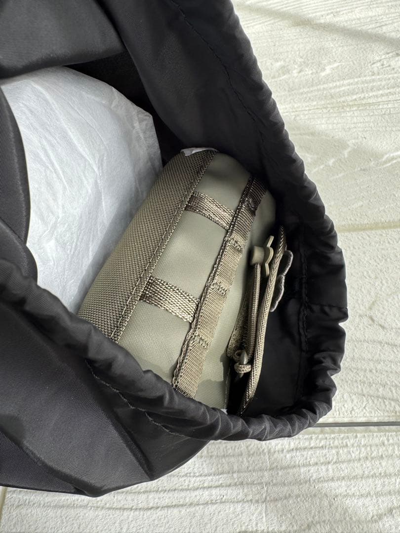 セシリーバンセン ベースキャンプクラッチ green【未使用】