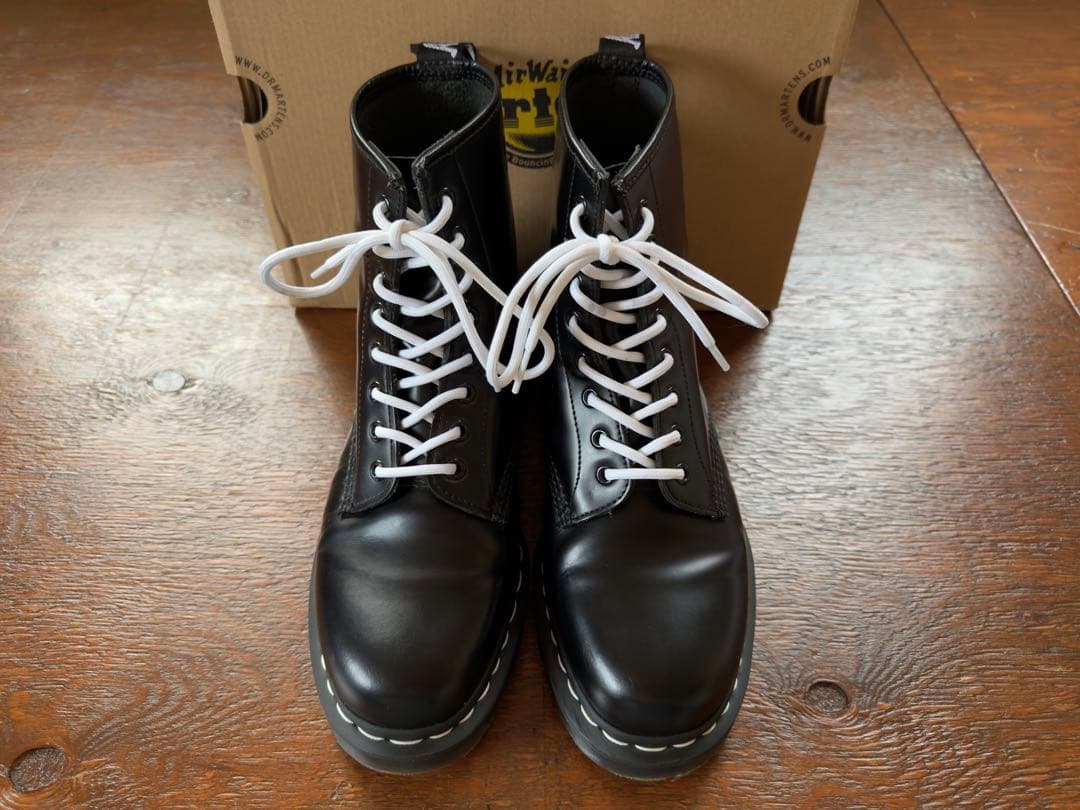 定価の半額 極美品 ドクターマーチン ホワイトステッチ 8 ホール 28cm