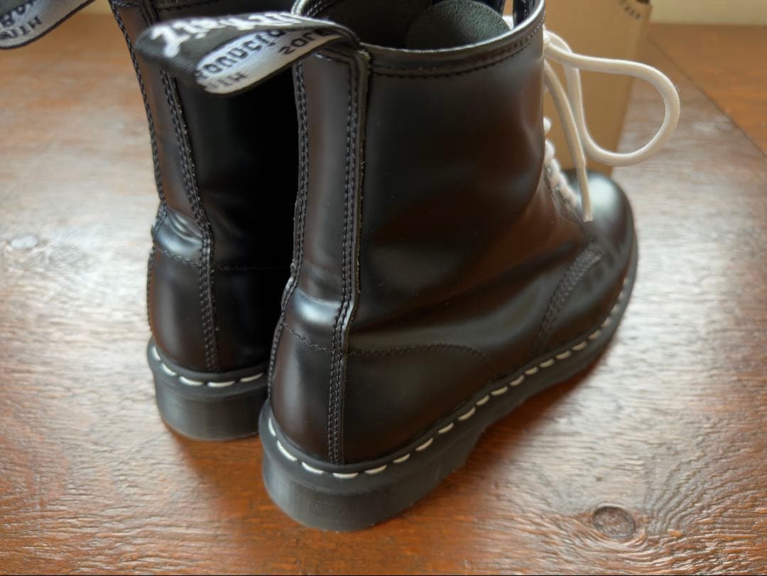 定価の半額 極美品 ドクターマーチン ホワイトステッチ 8 ホール 28cm