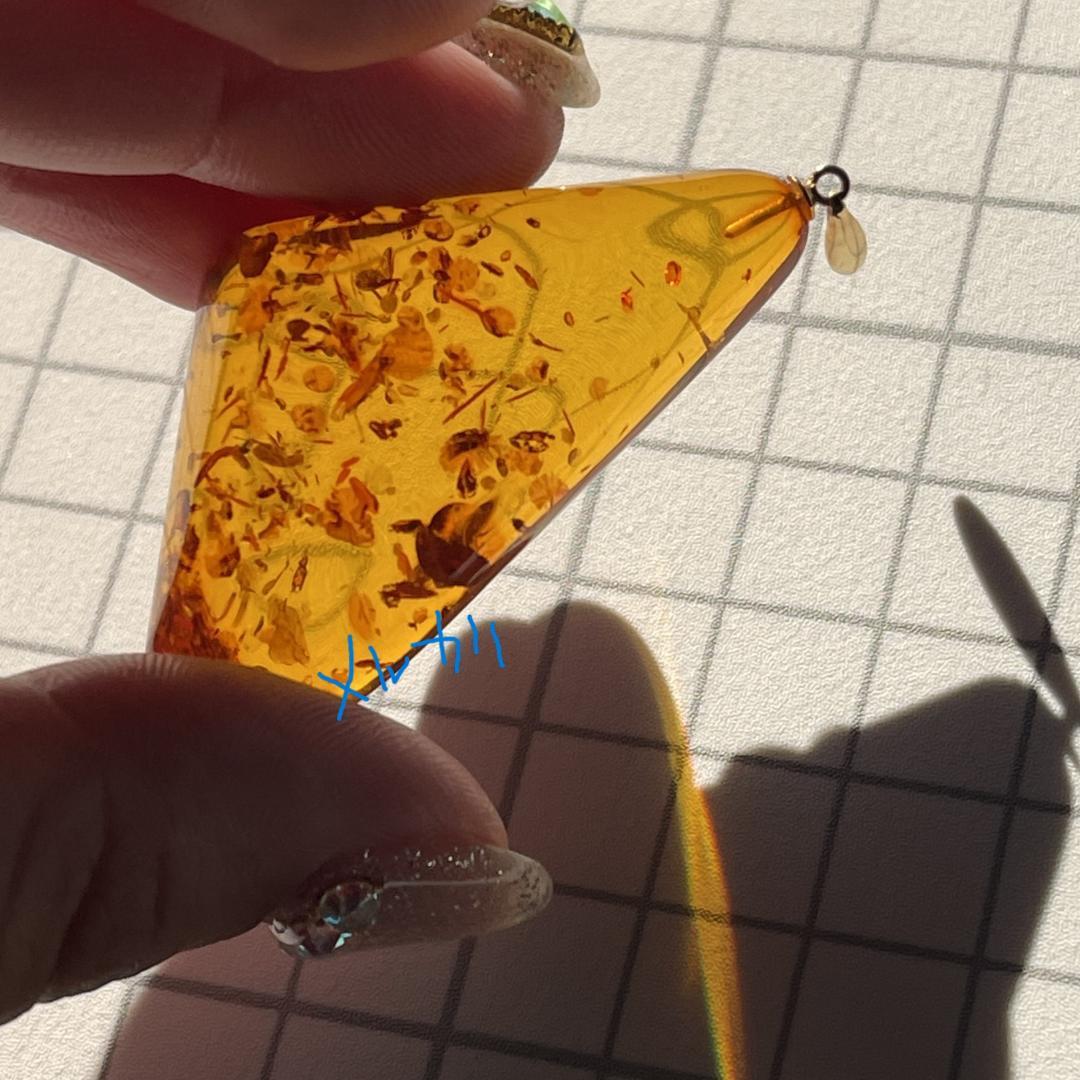 【K18 YG】大粒　琥珀　アンバー　チャーム　K10など