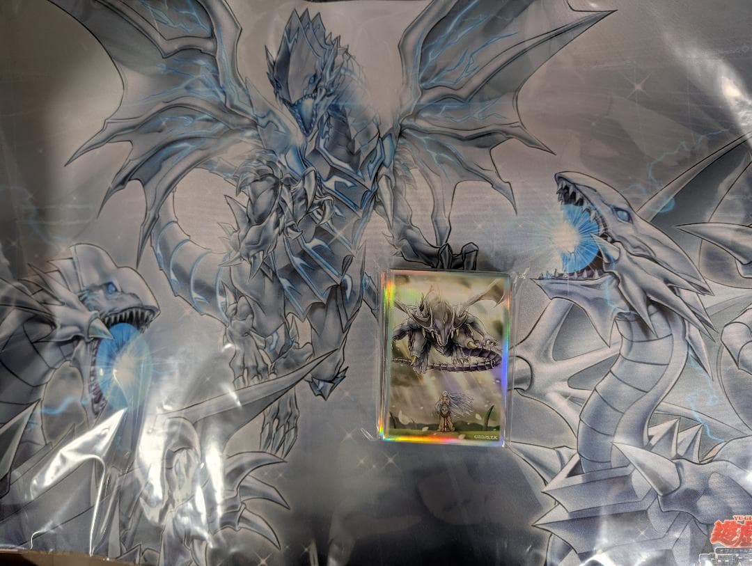 青眼の白龍 遊戯王の日 プレイマット　スリーブ