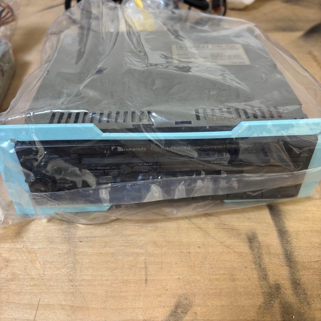 CD-701 モバイルチューナー/コンパクトディスクプレーヤー