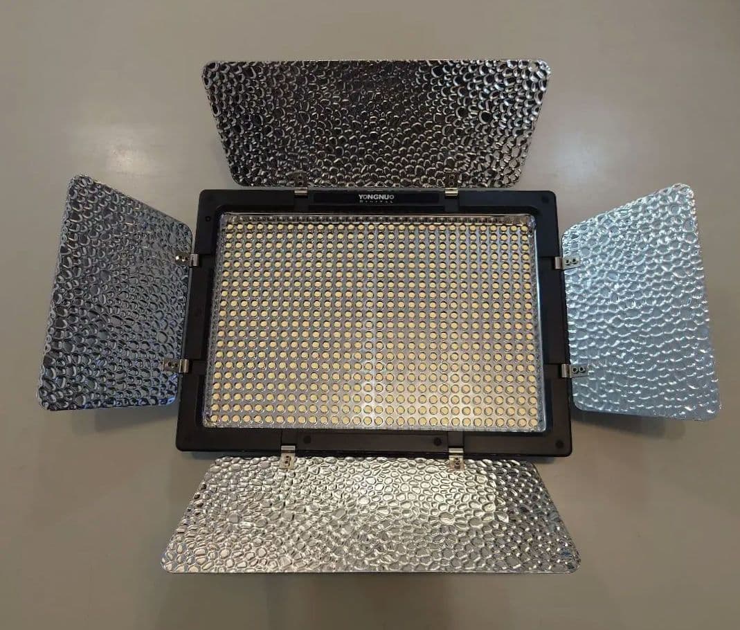 YONGNUO YN600L LEDライト 5500K 単色