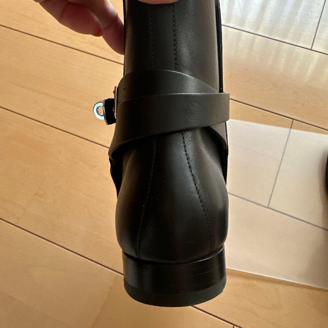 エルメスブラックレザーアンクルブーツ