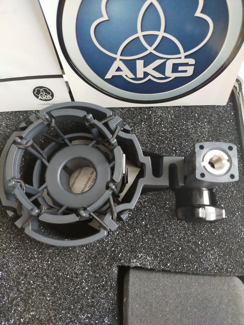 AKG C214 コンデンサーマイク