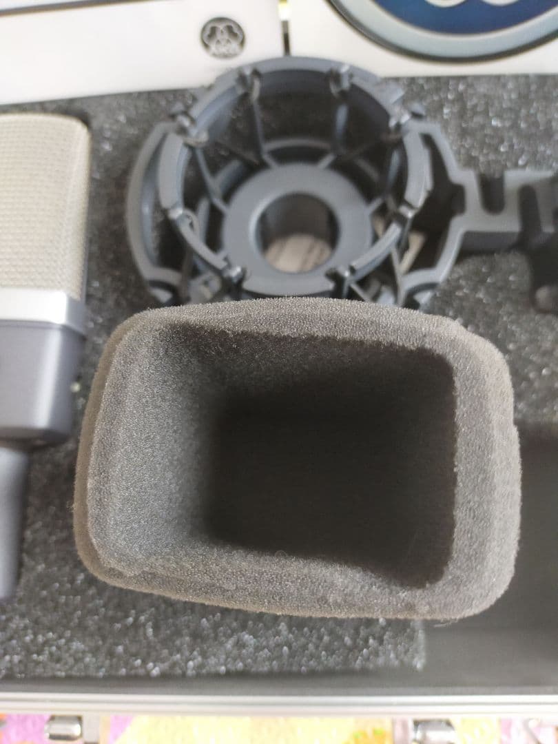 AKG C214 コンデンサーマイク