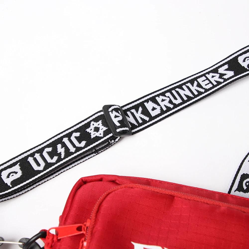 PUNK DRUNKERS パンクドランカーズ ギザロゴショルダーバッグ 黒